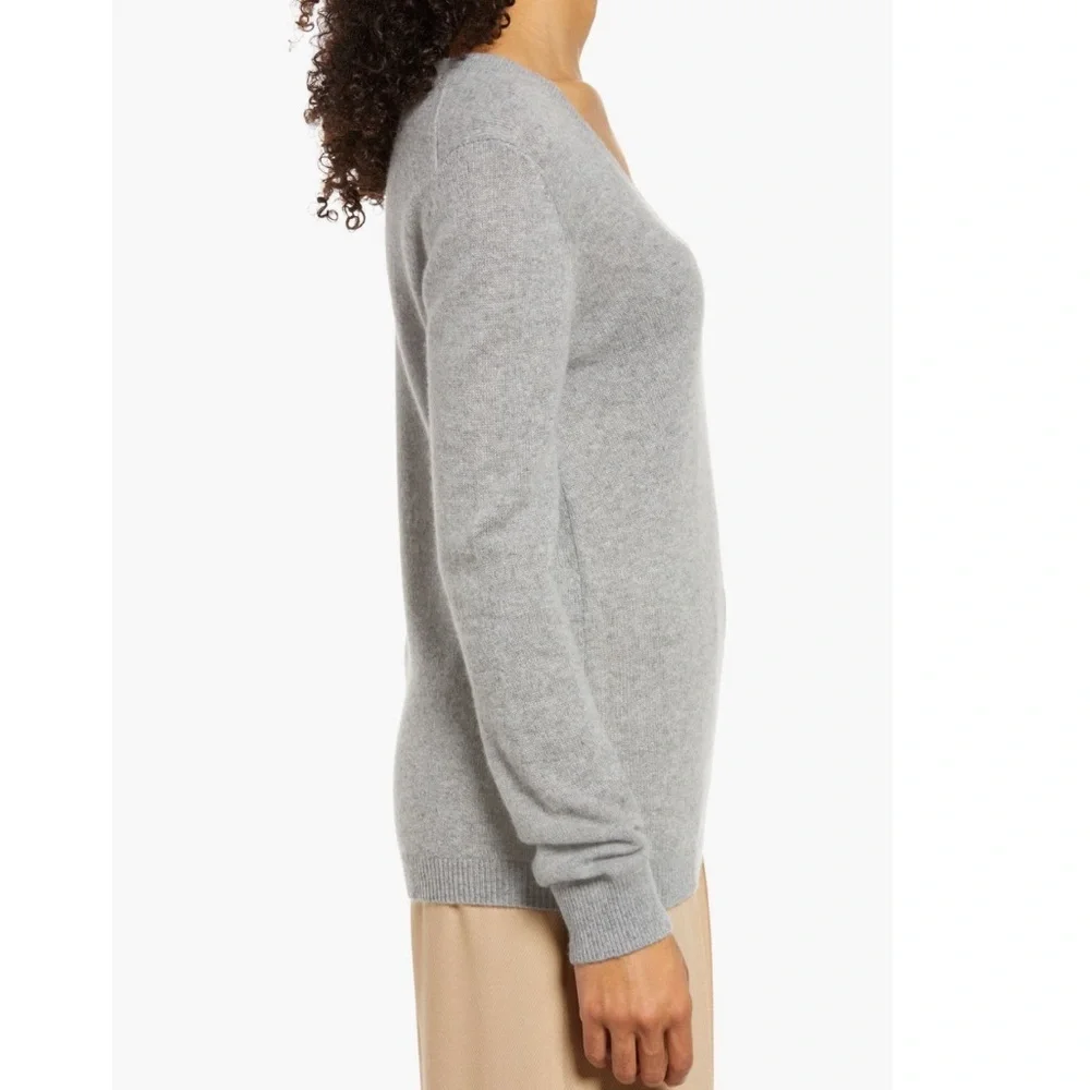 Nordstrom Women's 100% Cashmere Grey Heather V-Neck Sweater - Sz Large, NWT
